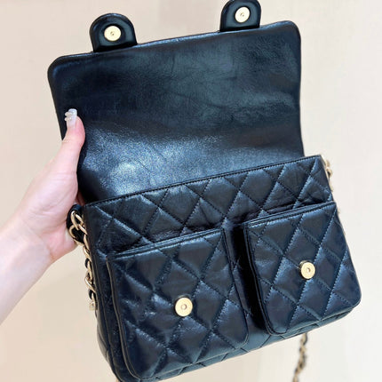 DOUBLE POCKETS FLAP BAG TOP HANDLE 24 IN BLACK LAMBSKIN GOLD HARDWARE