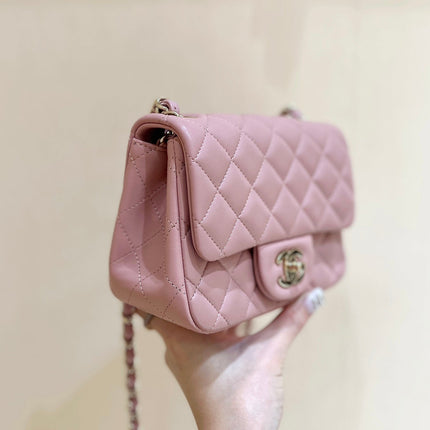 CHANEL 25S FLAP BAG 17 CM IN LIGHT PINK LAMBSKIN WITH GOLD HARDWARE