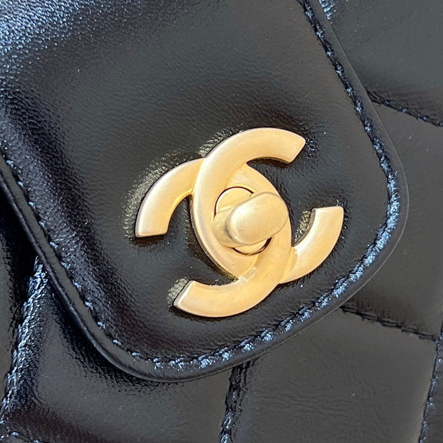 MEDIUM TOP HANDLE BAG 23 IN BLACK OIL-WAX LAMBSKIN GOLD HARDWARE