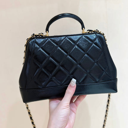 MEDIUM TOP HANDLE BAG 23 IN BLACK OIL-WAX LAMBSKIN GOLD HARDWARE