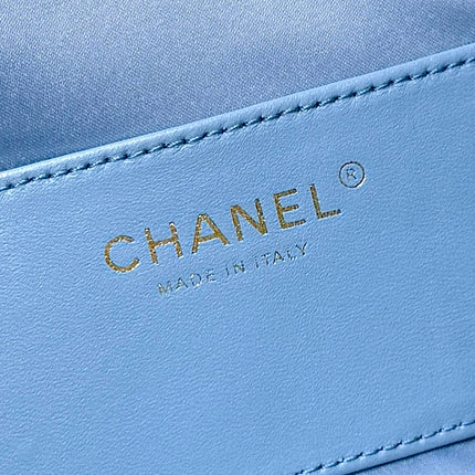 CC 25 HANDBAG 40 IN BLUE DENIM GOLD HARDWARE