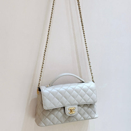 QUILTED FLAP BAG WITH HANDLE 26 IN BEIGE LAMBSKIN GOLD PLATED METAL