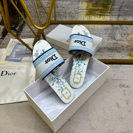 DIOR 26S DWAY SLIDE FLOWER EDITION IN WHITE AND SKY BLUE FABRIC