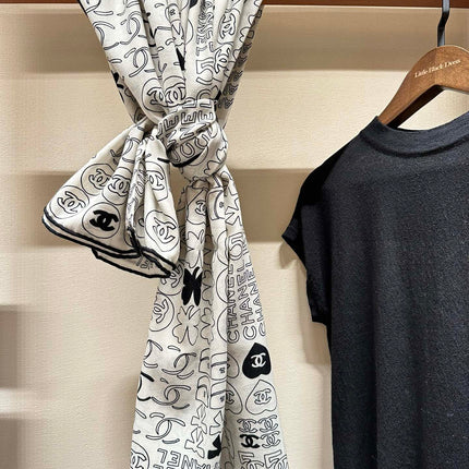 SQUARE SCARF 140 CM IN WHITE MONOGRAM SILK 403998