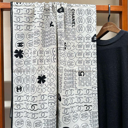 SQUARE SCARF 140 CM IN WHITE MONOGRAM SILK 403998