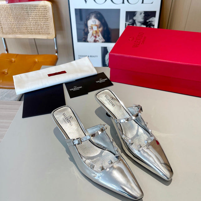 ROCKSTUD CAGED MULES 5 CM IN SILVER CALFSKIN