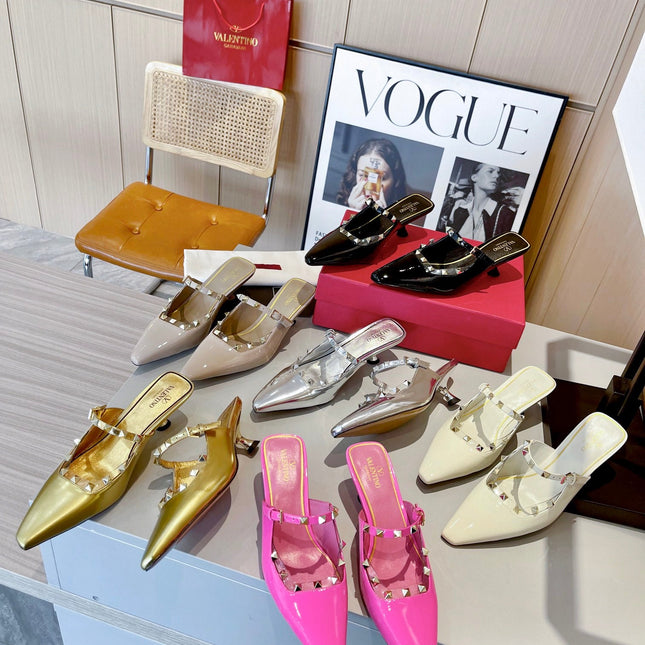 ROCKSTUD CAGED MULES 5 CM IN GOLD CALFSKIN