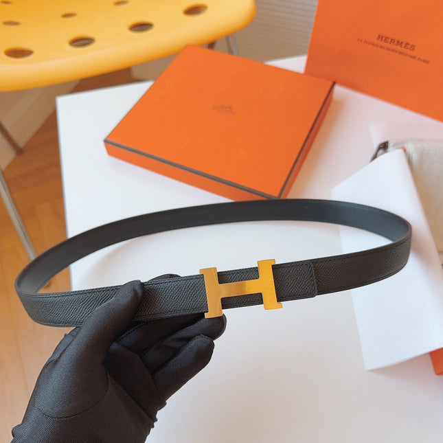 MINI H BELT BUCKLE & REVERSIBLE BLACK LEATHER STRAP 24 MM GOLD HARDWARE