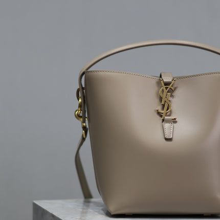 YSL 25S LE 37 BUCKET 20 IN BEIGE CALFSKIN GOLD HARDWARE