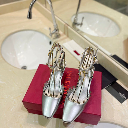 ROCKSTUD SLINGBACK IN SILVER CALFSKIN 50MM