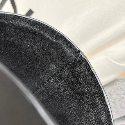 CC EMBOSSED LOGO HIGH BOOTS BLACK CALFSKIN