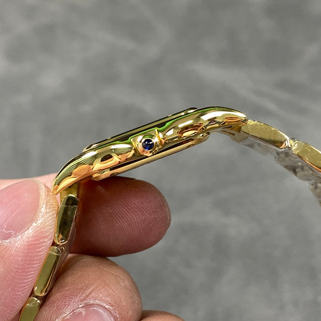 PANTHÈRE CARTIER WATCH IN GOLD CASE