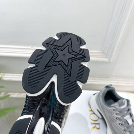 DIOR 26S SNEAKER IN GREY CALFSKIN AND MESH FABRIC