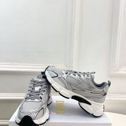 DIOR 26S SNEAKER IN GREY CALFSKIN AND MESH FABRIC
