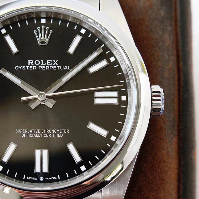 OYSTER PERPETUAL 41 STAINLESS STEEL BLACK DIAL